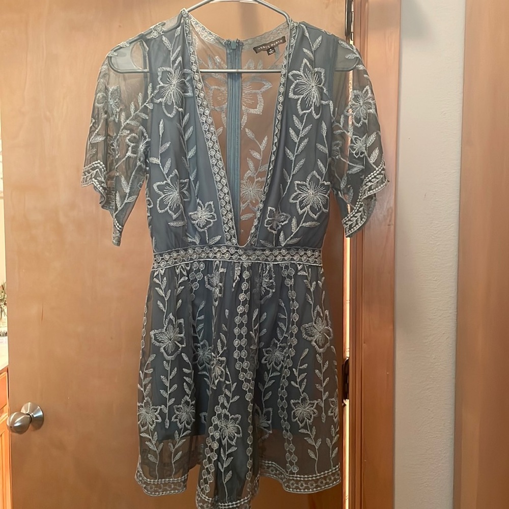 Honey Punch lace romper size small